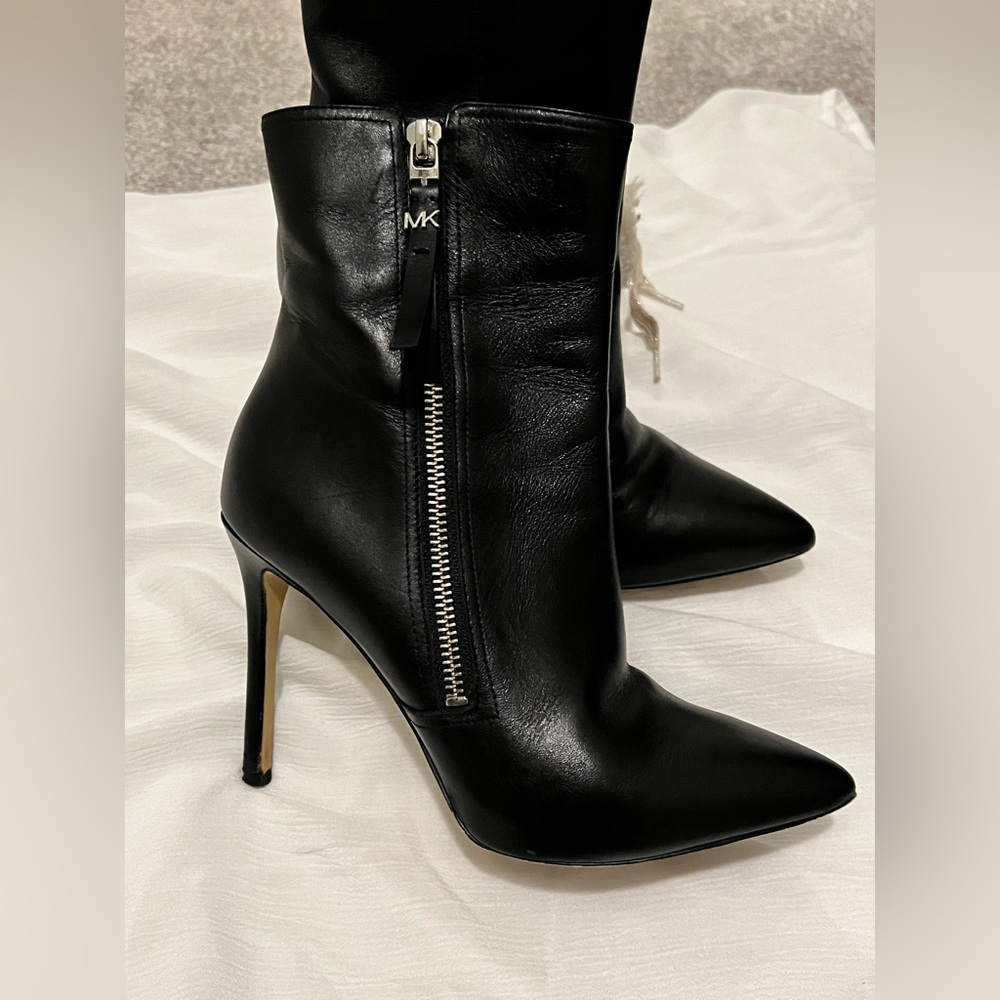 Michael Kors High heel booties